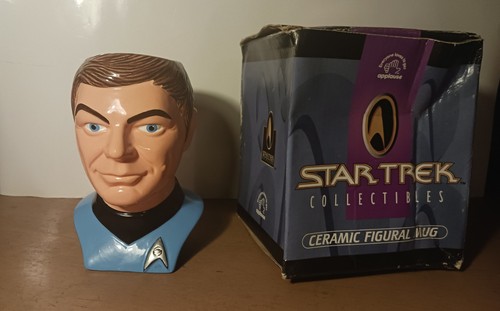 Vintage star trek - star, mccoy
