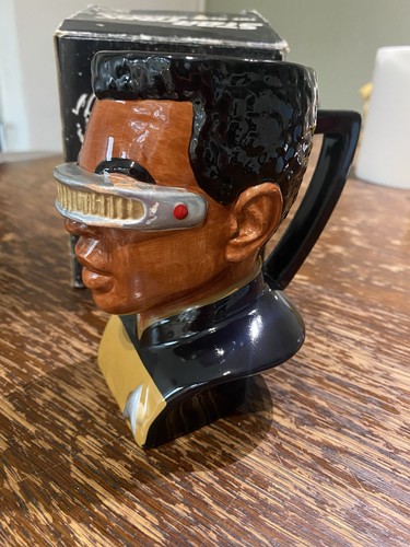 Vintage star trek tng - star,